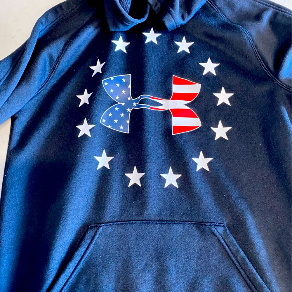 Under Armour sweatshirt